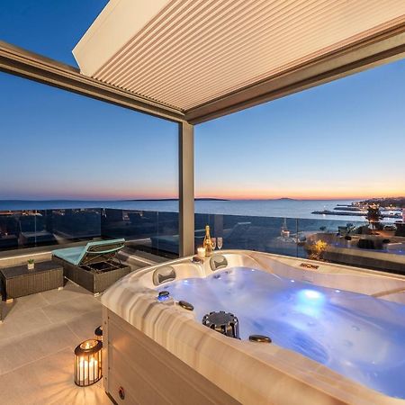 Mediteran Luxury Penthouse With Jacuzzi Mandre Exteriör bild