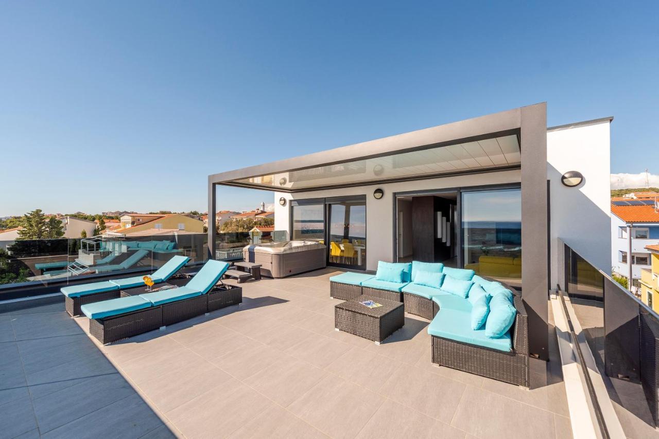Mediteran Luxury Penthouse With Jacuzzi Mandre Exteriör bild