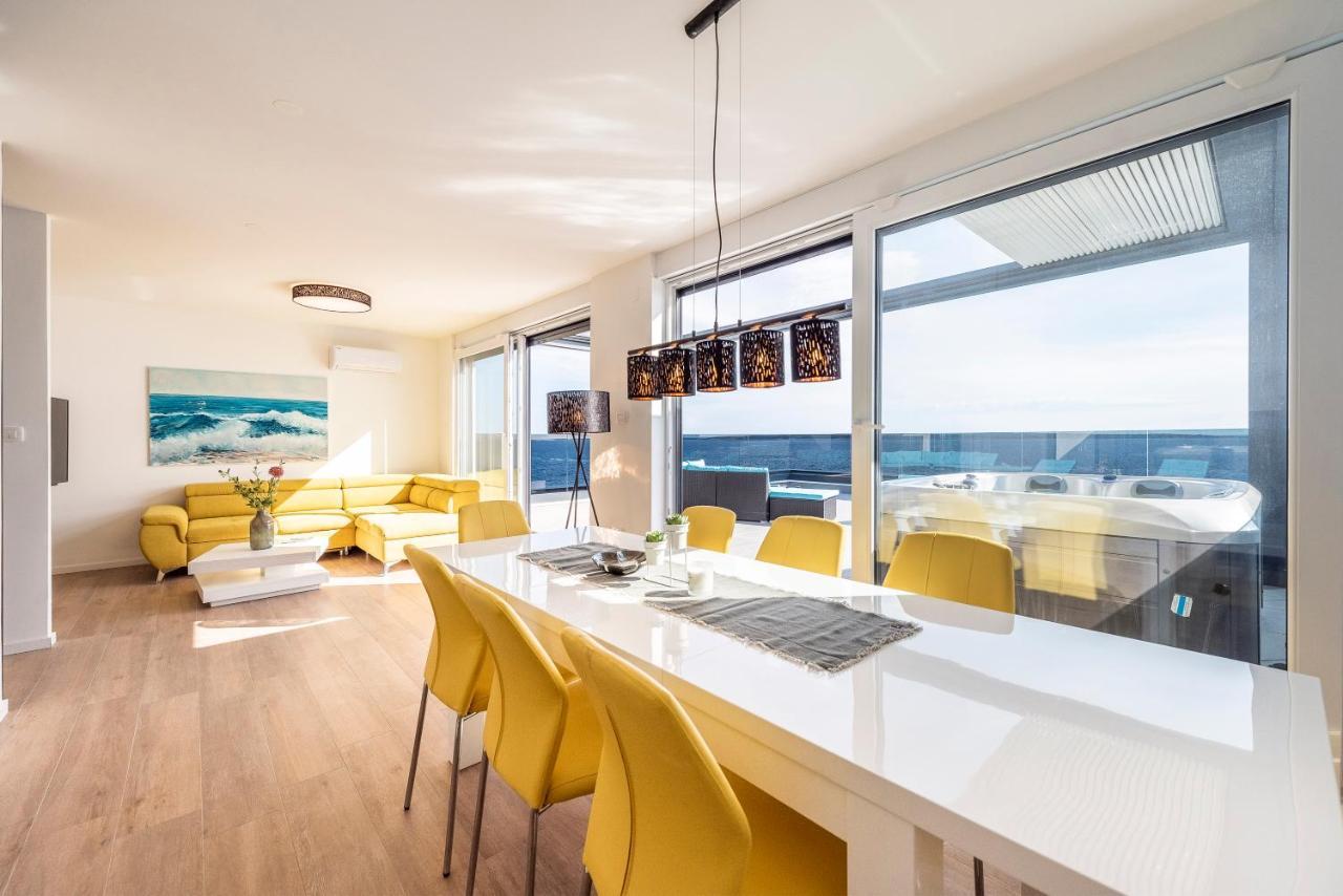 Mediteran Luxury Penthouse With Jacuzzi Mandre Exteriör bild