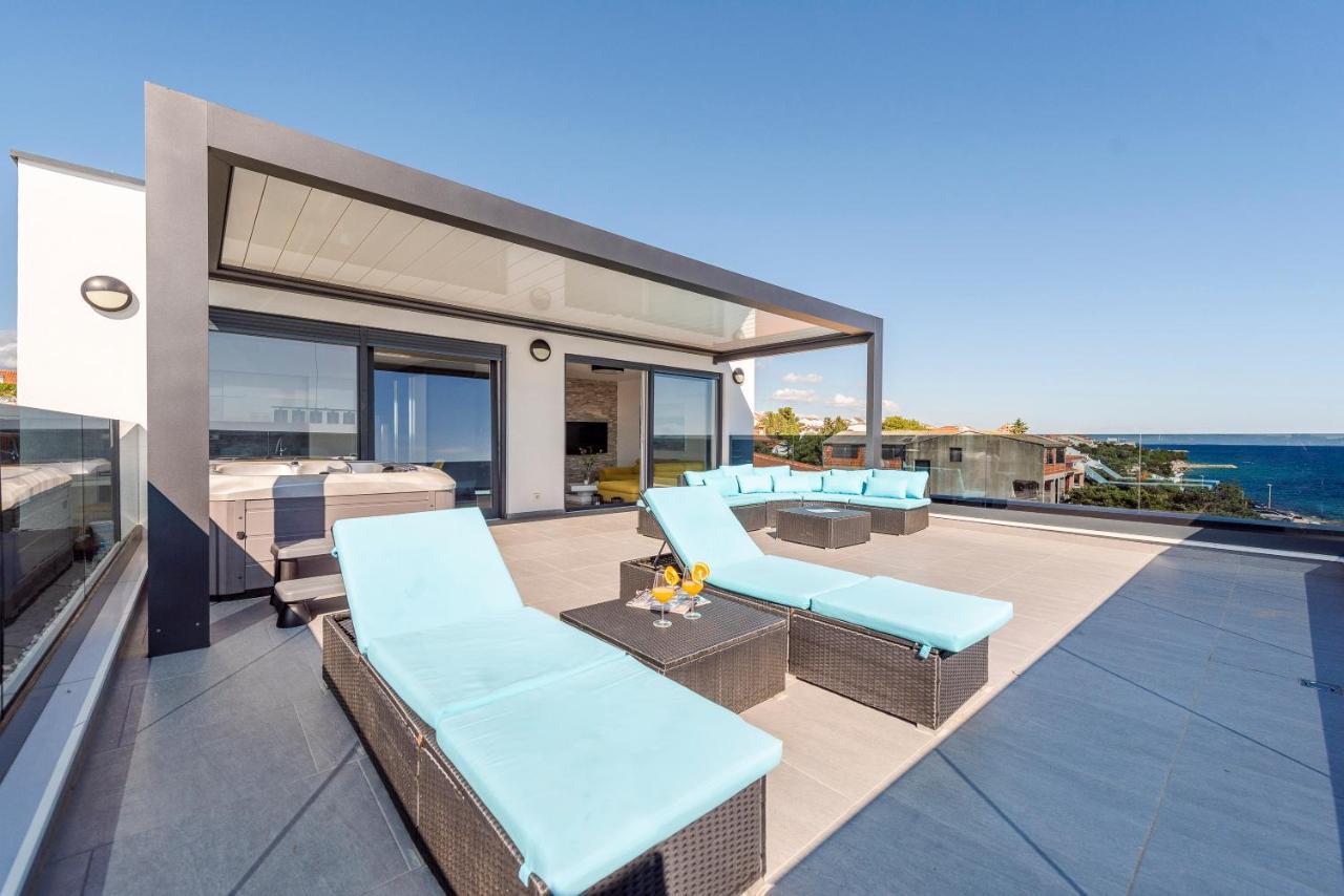 Mediteran Luxury Penthouse With Jacuzzi Mandre Exteriör bild