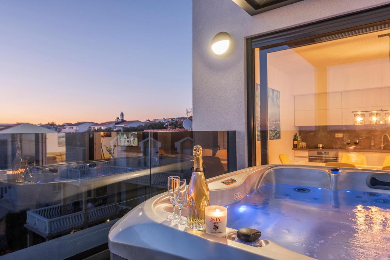 Mediteran Luxury Penthouse With Jacuzzi Mandre Exteriör bild