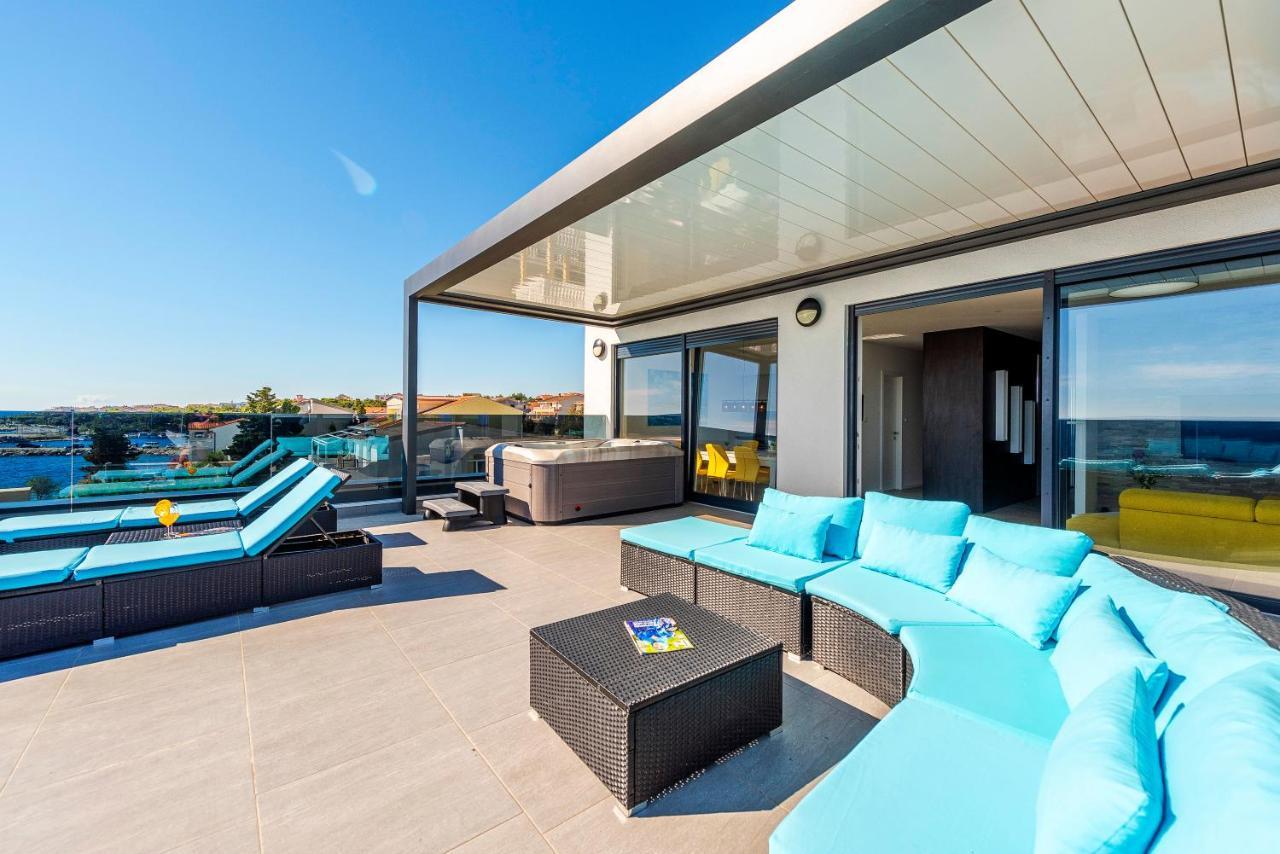 Mediteran Luxury Penthouse With Jacuzzi Mandre Exteriör bild